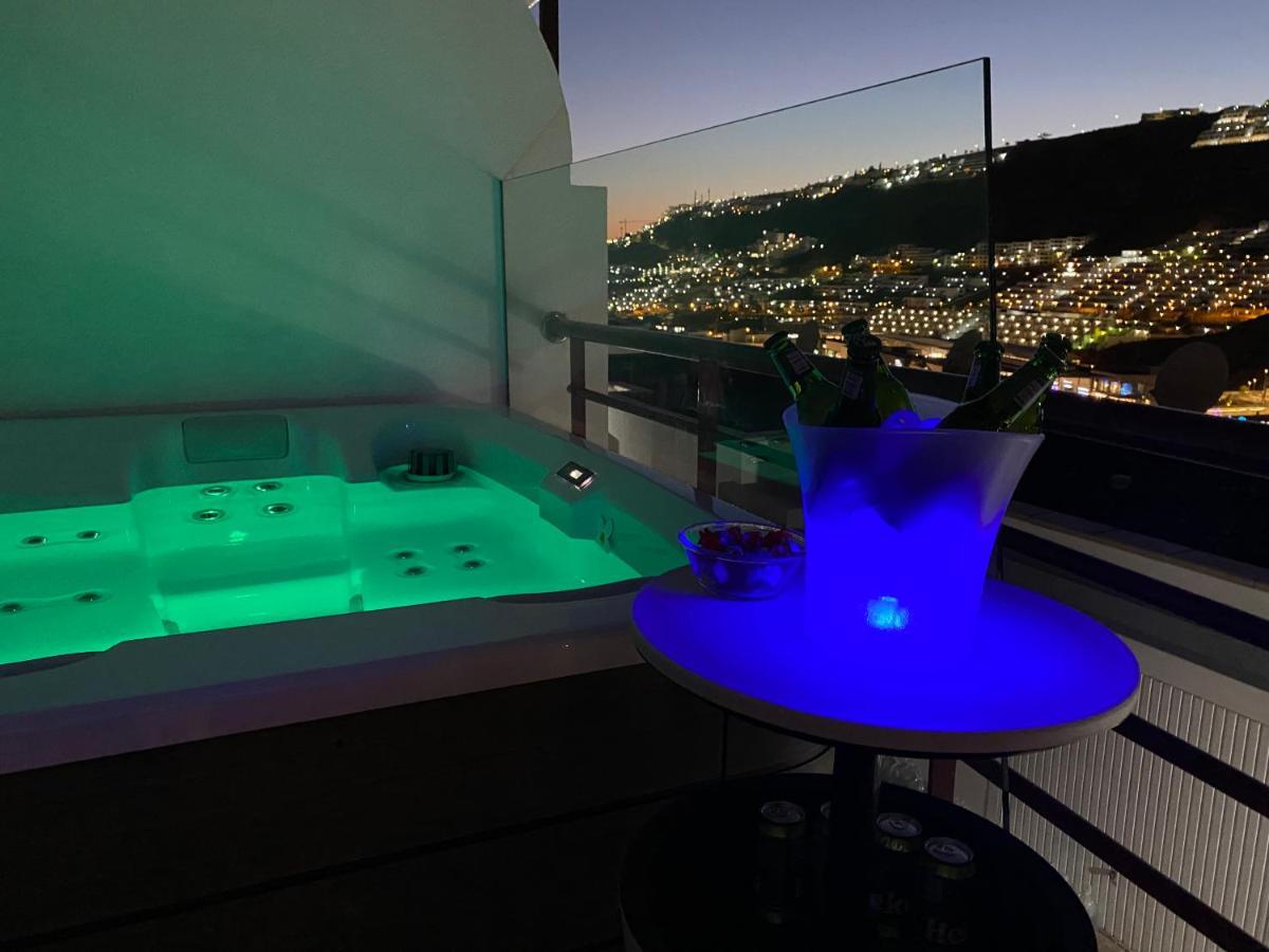 “Villa Mogán Mall”, con jacuzzi Puerto Rico  Esterno foto